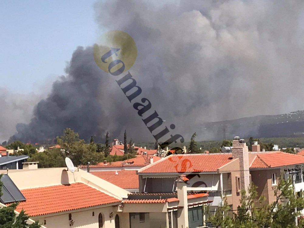 Βίντεο σοκ: Η φωτιά στη Βαρυμπόμπη