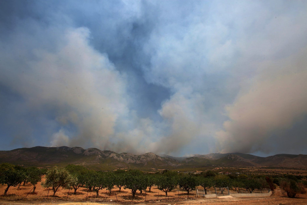 Τέλος με τις αναζωπυρώσεις στο Λαύριο – Σε Γκίνη και Βαθυχώρια η μάχη στα Βίλια