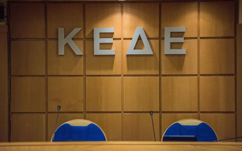 Η ΚΕΔΕ για την προσαγωγή του δημάρχου Μυκόνου: “Κόντρα στην κοινή λογική”
