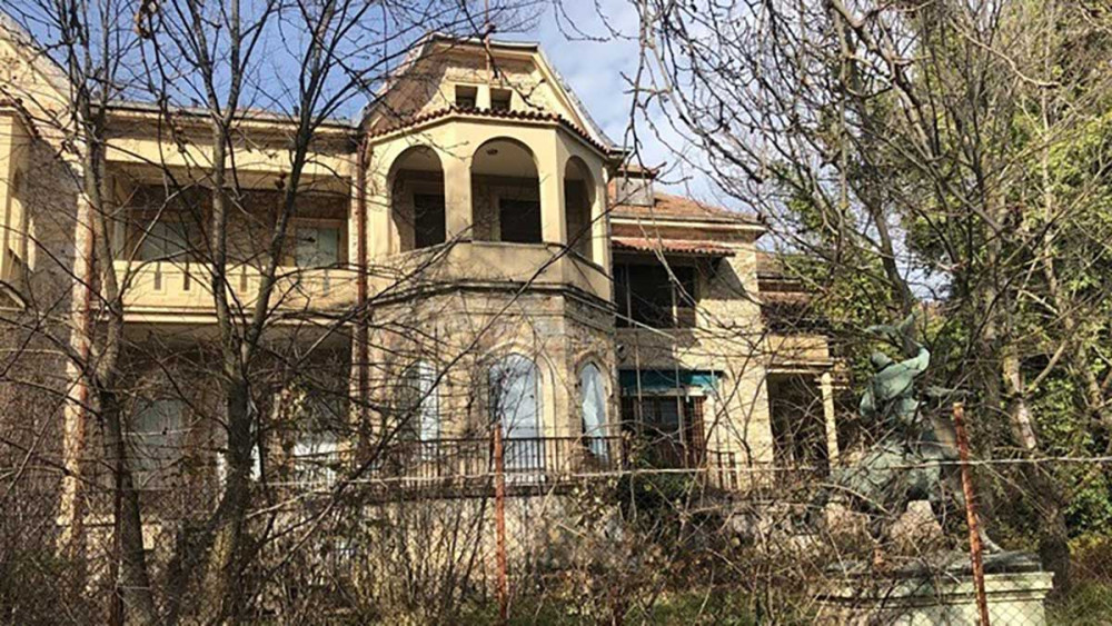 Φωτιά στη Βαρυμπόμπη: Προληπτική μεταφορά αντικειμένων από το Τατόι