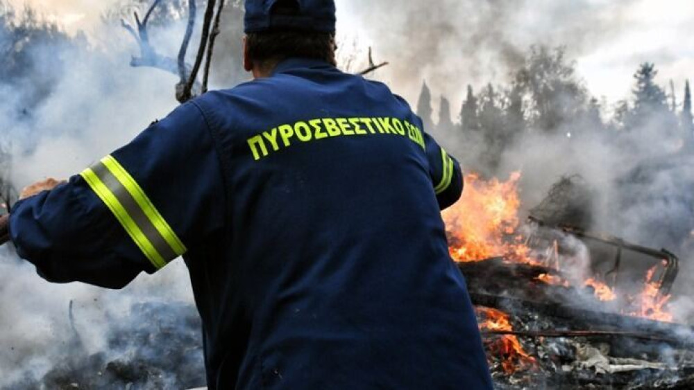 Λάρισα: Σε εξέλιξη πυρκαγιά στο Σαραντάπορο Ελασσόνας