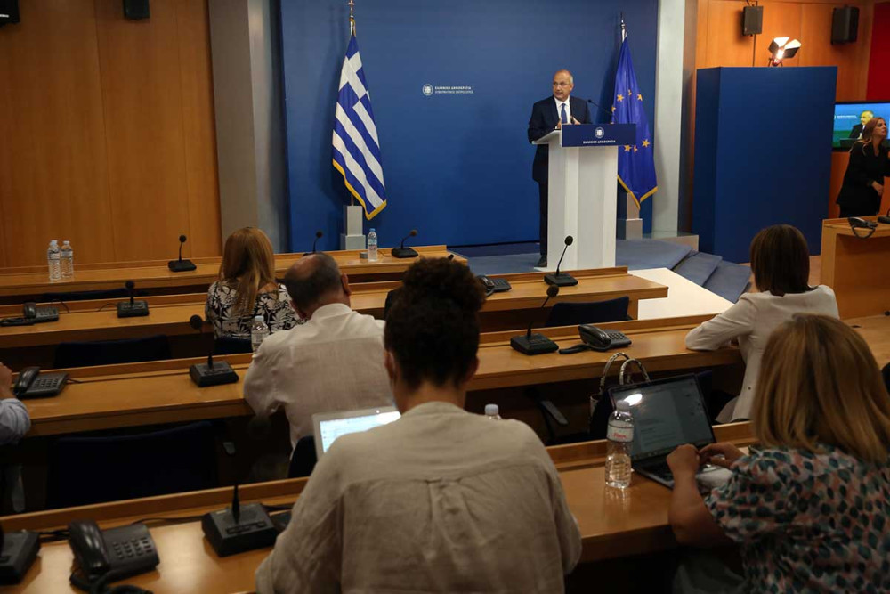 Γιάννης Οικονόμου: Τέλος χρόνου για τους υγειονομικούς – Ο νόμος θα εφαρμοστεί