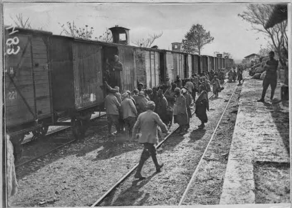 Θεσσαλονίκη: Το τρένο της Καρατζόβας «σφυρίζει» για …διάσωση