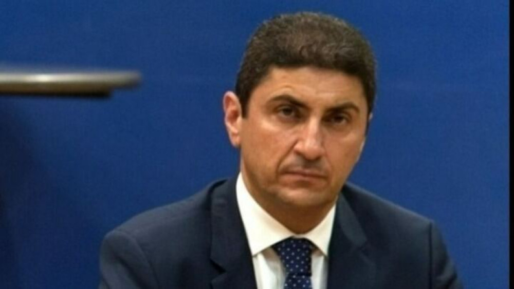 Το συμβολικό «μήνυμα» δυσαρέσκειας του Αυγενάκη προς την ΕΠΟ