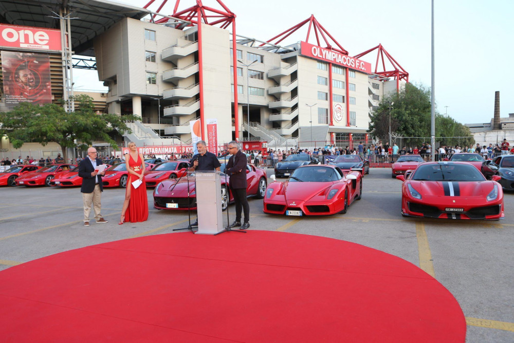 “Απόβαση” 30 Ferrari στο Μεγάλο Λιμάνι