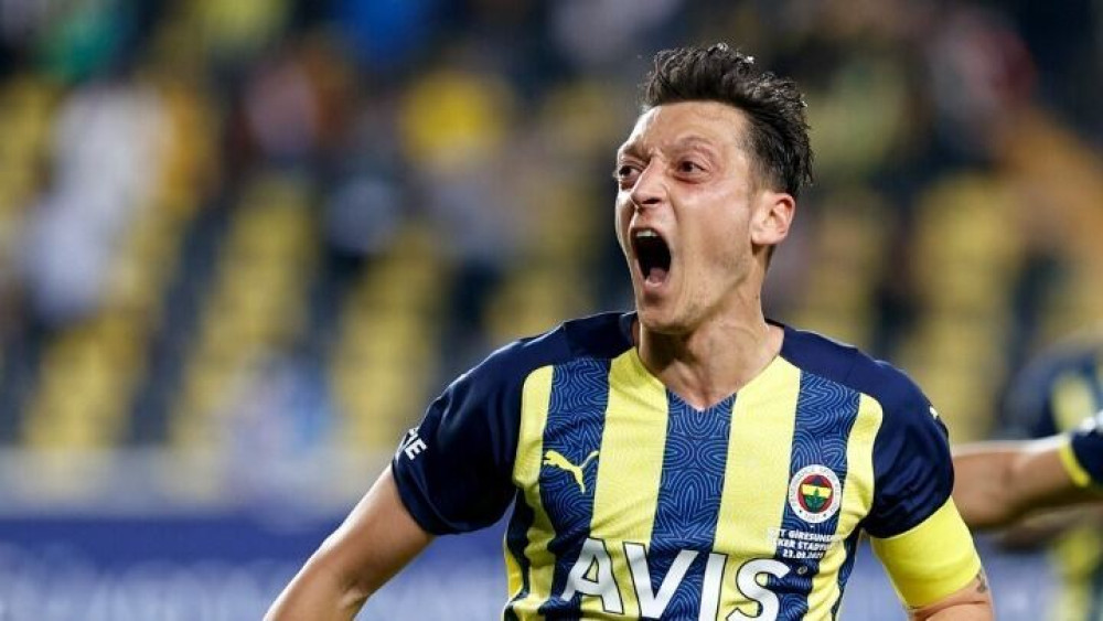 Νίκη 2-1 για την Φενερμπαχτσέ