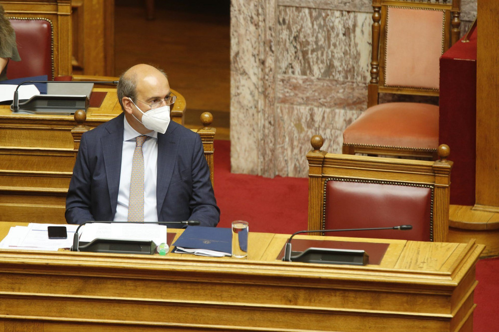 Χατζηδάκης: Ο ΣΥΡΙΖΑ βγάζει “λάδι” την efood για να επιτεθεί στην κυβέρνηση