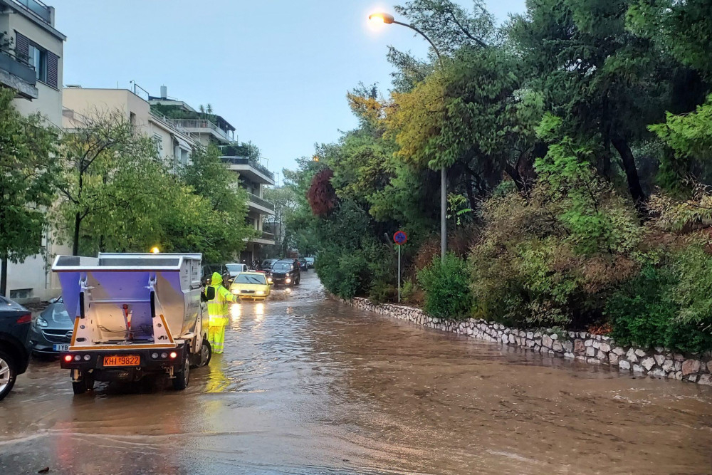 Στυλιανίδης: Μπροστά μας ένα δύσκολο διήμερο – Πού θα είναι κλειστά τα σχολεία