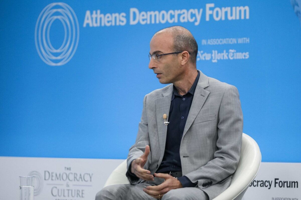 Γιουβάλ Νόα Χαράρι: «Αναβαθμίζοντας» το ανθρώπινο είδος, θα χάσουμε την ανθρωπιά μας