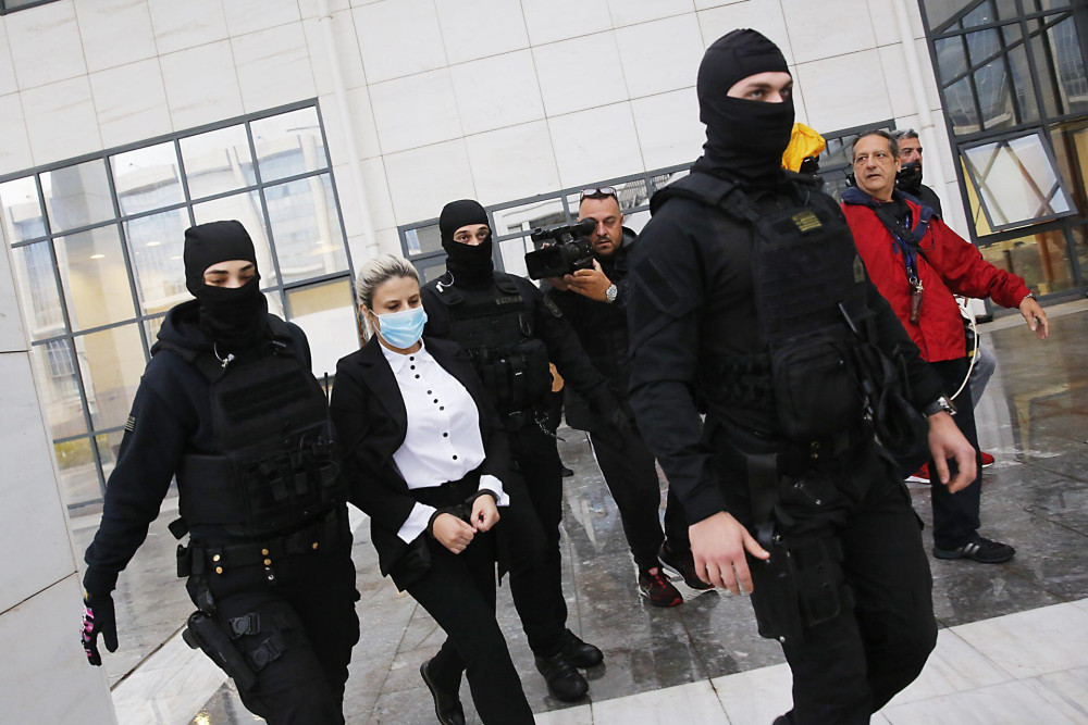 Επίθεση με βιτριόλι: Ιωάννα προς κατηγορούμενη: “Θα πεις την αλήθεια τώρα;”