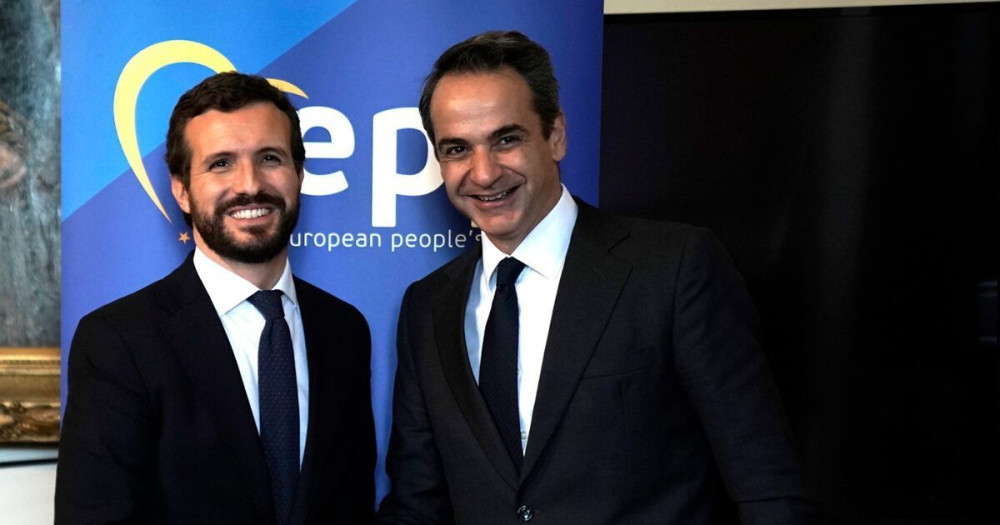 Ο Κασάδο αντιγράφει τη συνταγή νίκης του Μητσοτάκη