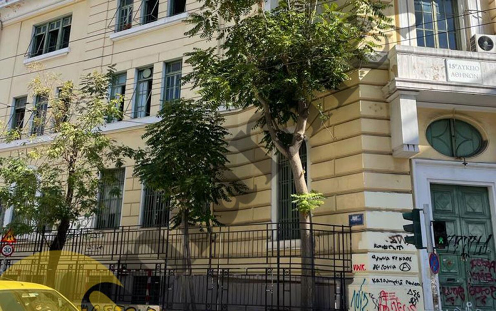 Γυαλιά καρφιά τα έκαναν οι επίγονοι του Τσίπρα – Εικόνες ντροπής σε υπό κατάληψη σχολείο
