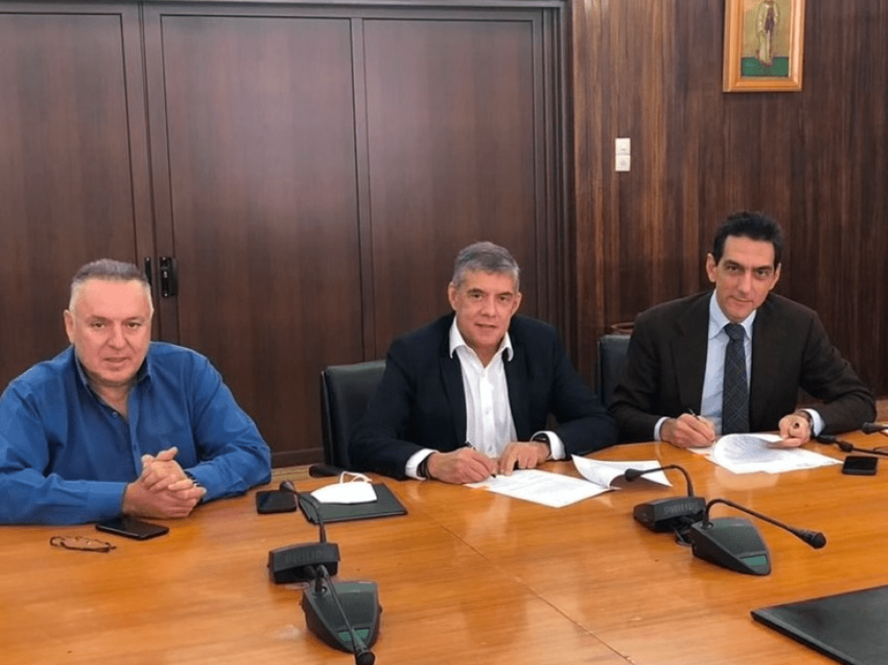Αγοραστός:Η Λάρισα είναι η πρώτη πόλη στην Ελλάδα με «πράσινα» ηχοπετάσματα στο σύνολο της σιδηροδρομικής γραμμής