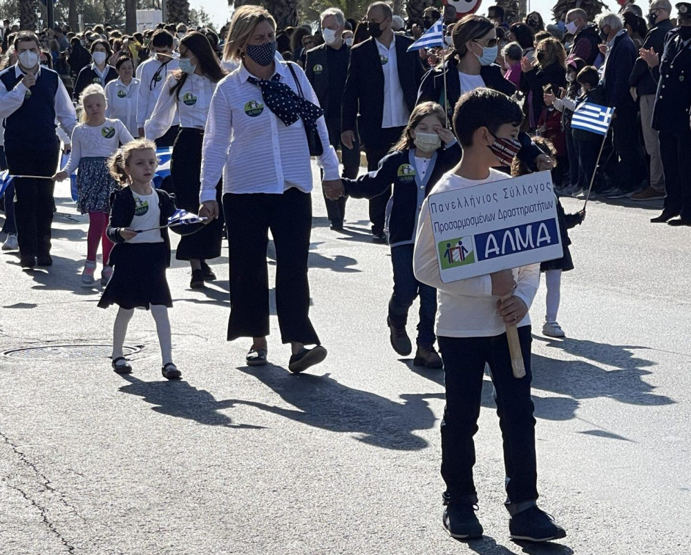 Παλαιό Φάληρο: Έκλεψαν το χειροκρότημα τα παιδιά του συλλόγου Αλμα
