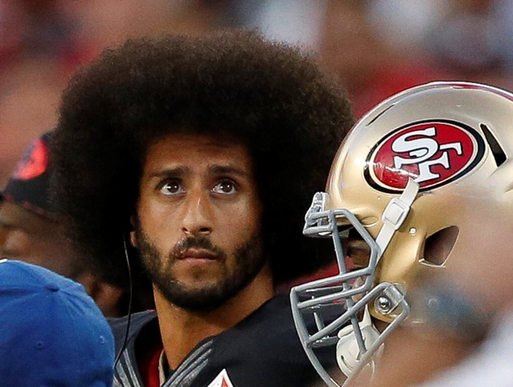 Κόλιν Κάπερνικ: Ο σούπερ σταρ του NFL γίνεται… εκδότης