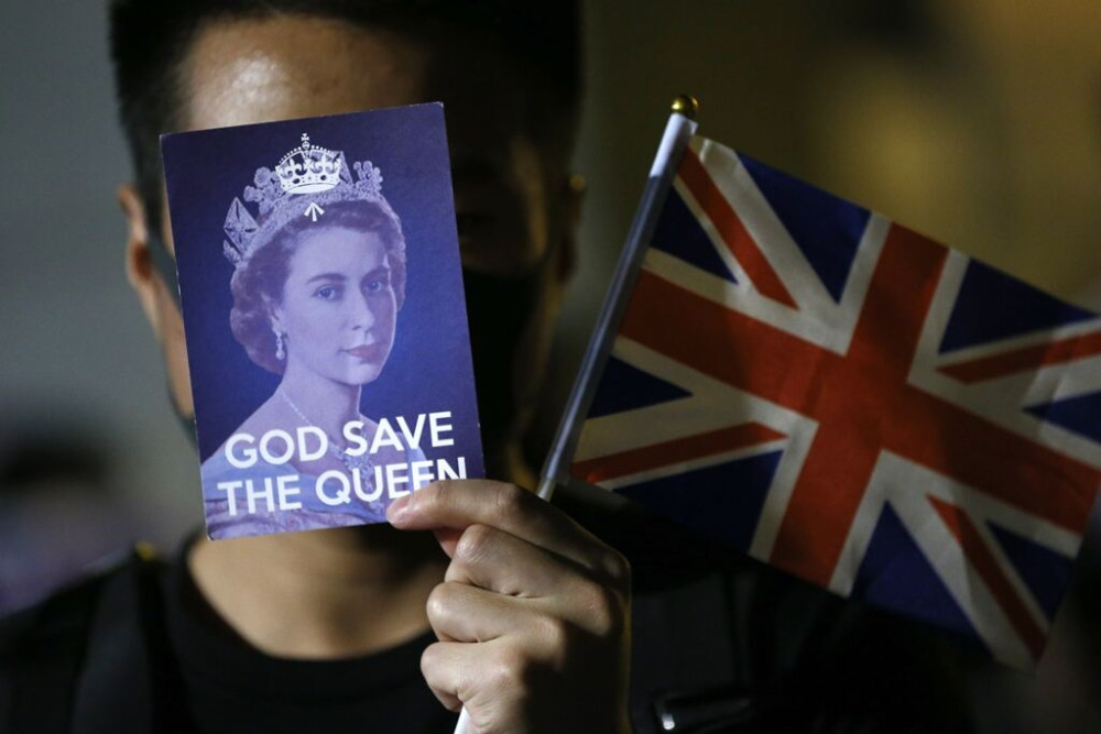 Έξαλλη η Ελισάβετ με το Megxit – Θέλει λύση όσο το δυνατόν γρηγορότερα
