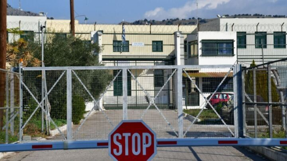 Στη φυλακή ο «τοξοβόλος» και οι δύο γυναίκες