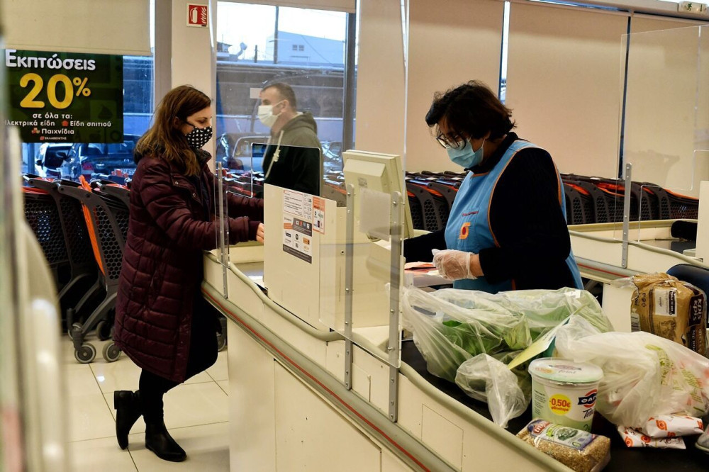 Στο τραπέζι νέα μέτρα για τους ανεμβολίαστους