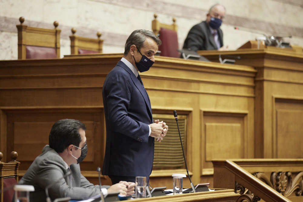 Μητσοτάκης κατά ιδιωτών