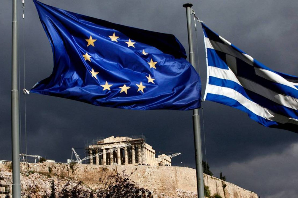 Ισχυρούς ρυθμούς ανάπτυξης της ελληνικής οικονομίας προβλέπουν S&P, Fitch και Moody’s