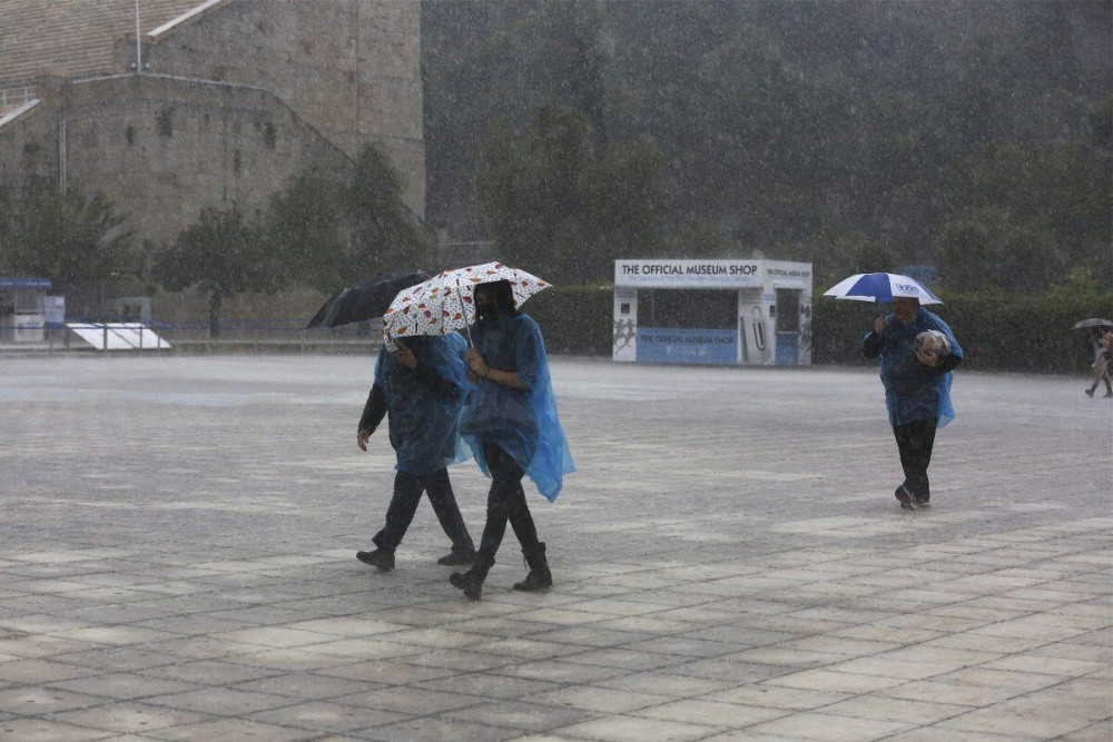 Τοπικές βροχές τη Δευτέρα (20/12), παροδικές χιονοπτώσεις και χαμηλές θερμοκρασίες