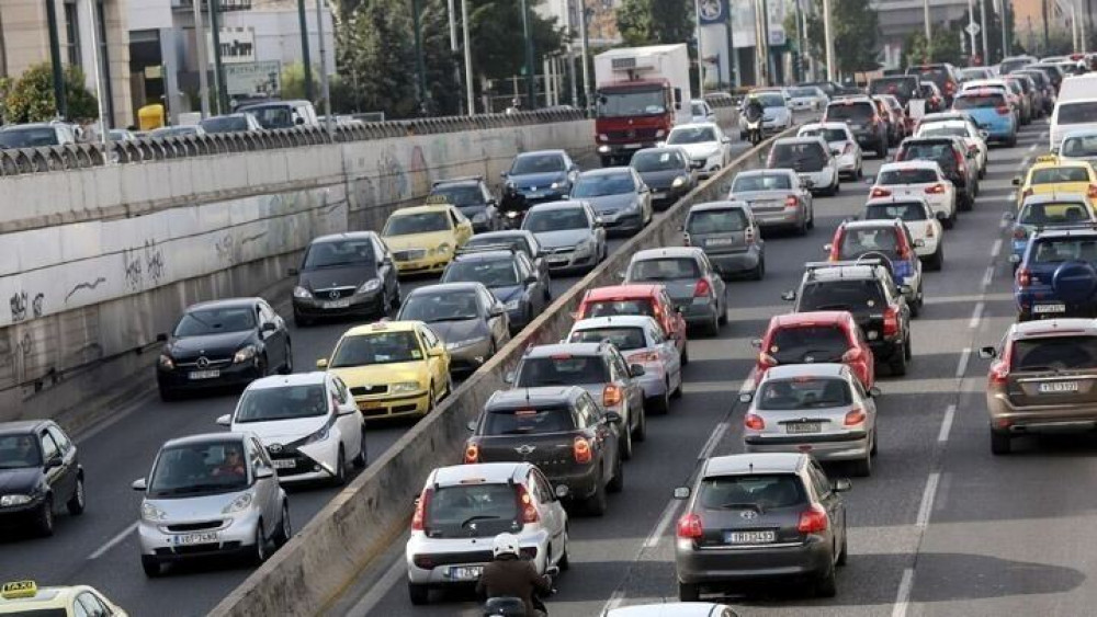 Σκέψεις για παράταση των τελών κυκλοφορίας