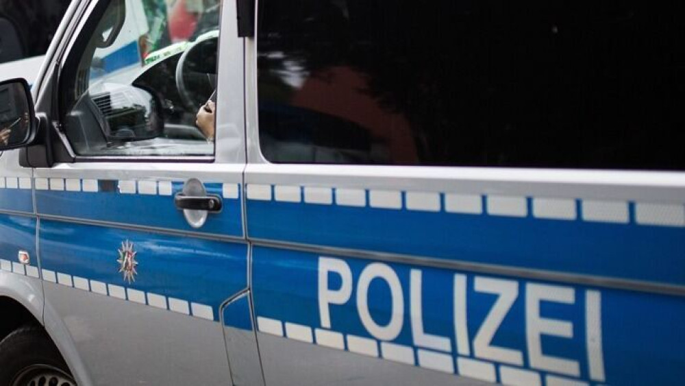 Γερμανία: Αστυνομική επιχείρηση στη Σαξονία-Απειλές αντιεμβολιαστών κατά του πρωθυπουργού
