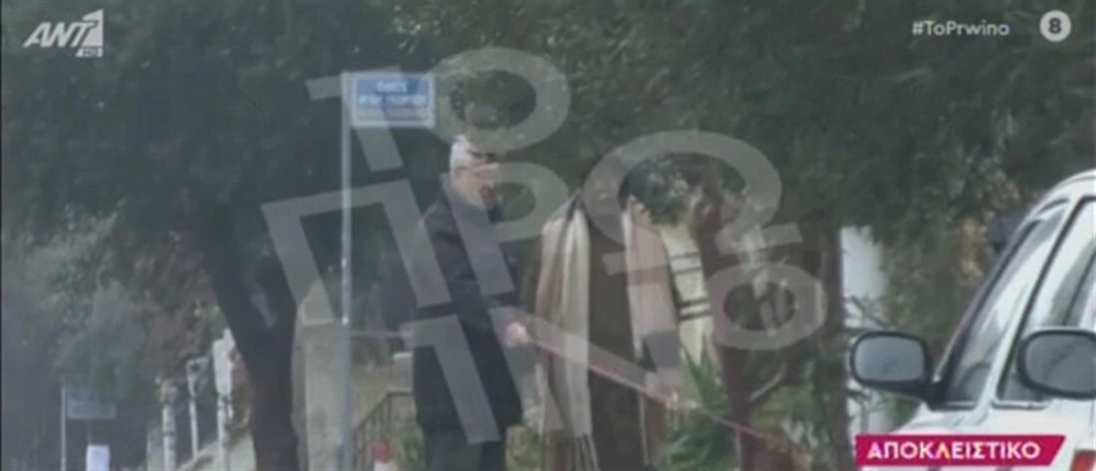 Δε χαμπαριάζει: Βόλτα του Στάθη Παναγιωτόπουλου με τη σύζυγό του