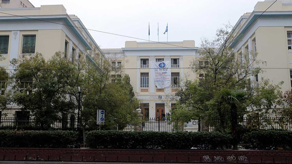 ΑΣΟΕΕ: Σπάει τη σιωπή του ο καθηγητής που δέχθηκε επίθεση – Τι απαντά στις καταγγελίες