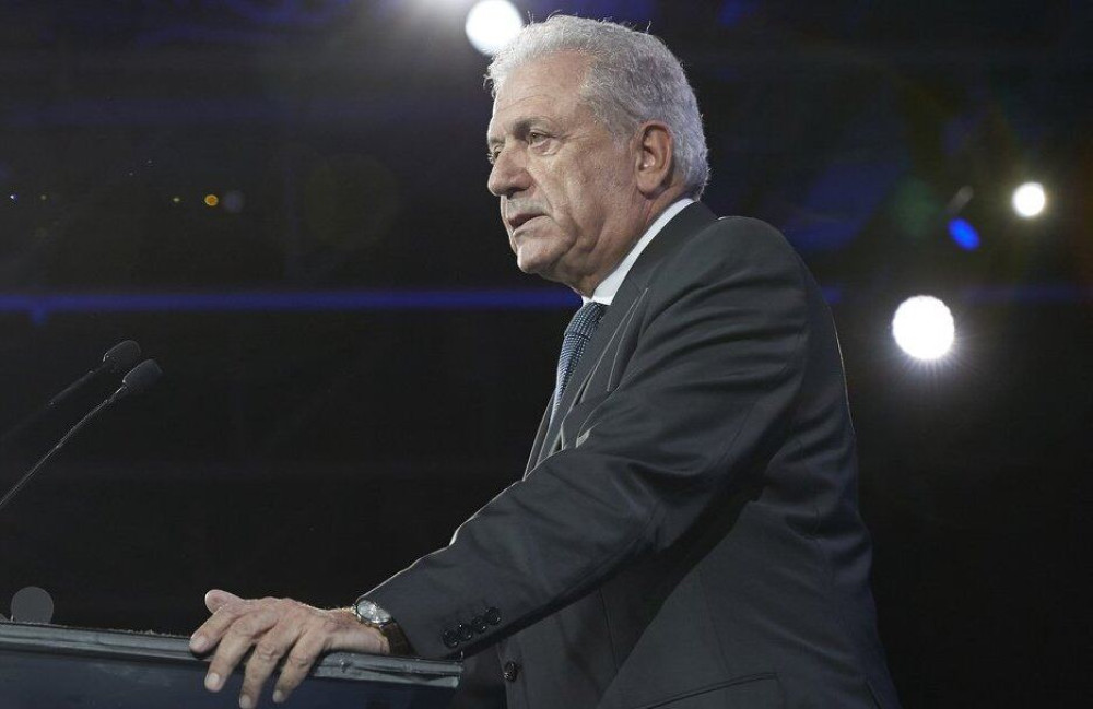 Αβραμόπουλος για Παπούλια: «Αποχαιρετούμε έναν μεγάλο Έλληνα»