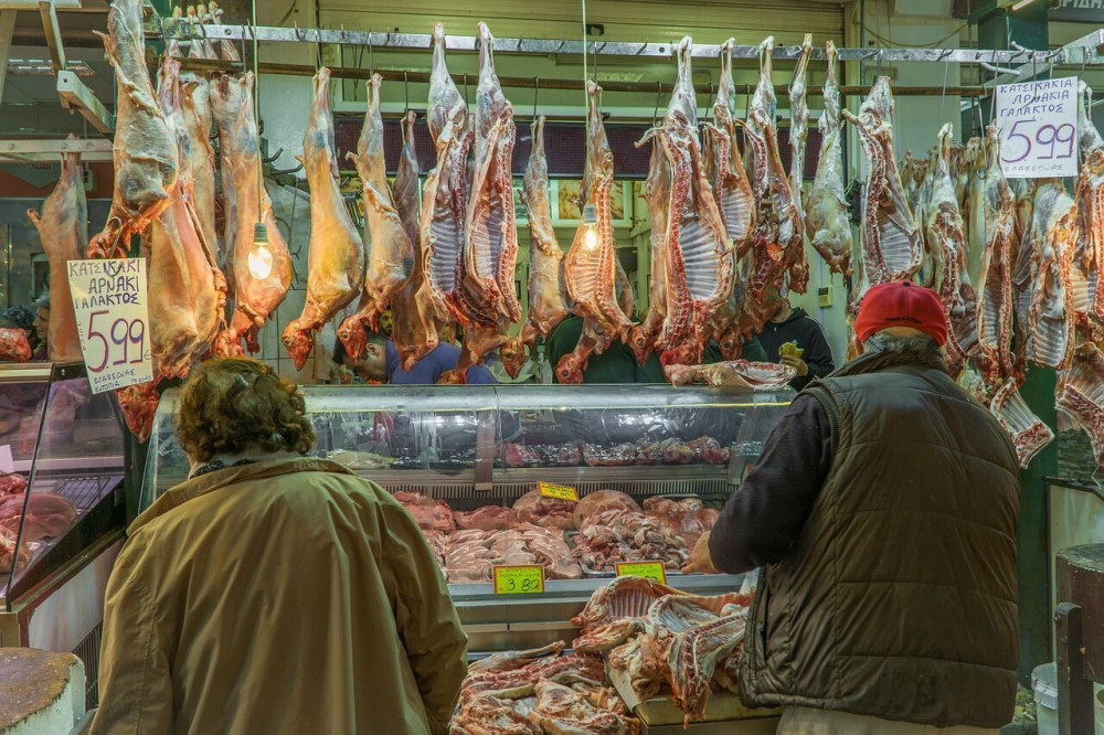 Θετικός στον κορωνοϊό κρεοπώλης εξυπηρετούσε πελάτες