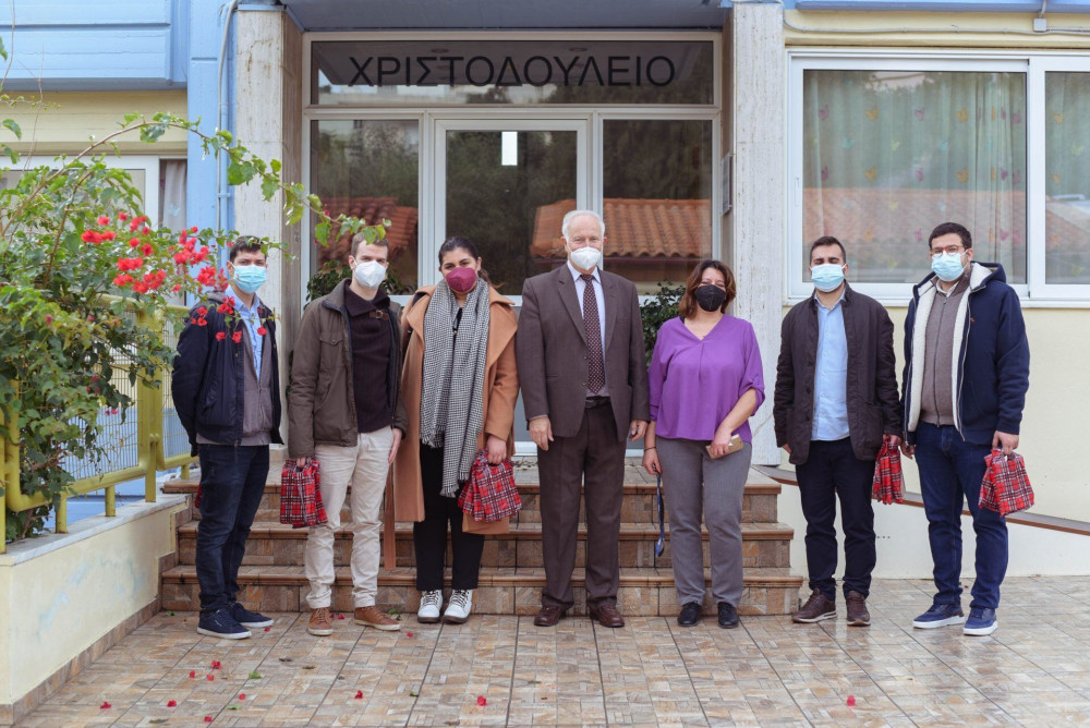 ΟΝΝΕΔ & ΔΑΠ-ΝΔΦΚ: Χάρισαν βιβλία στο Χριστοδούλειο Ίδρυμα Θηλέων