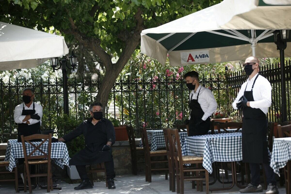 Στο τραπέζι νέα μέτρα για τους ανεμβολίαστους