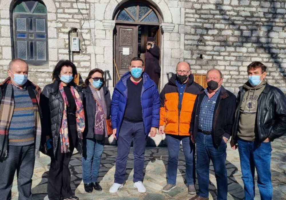 Διωκόμενη αστυνομικός για τα πλαστά διαβατήρια στην παρέα του Τσίπρα