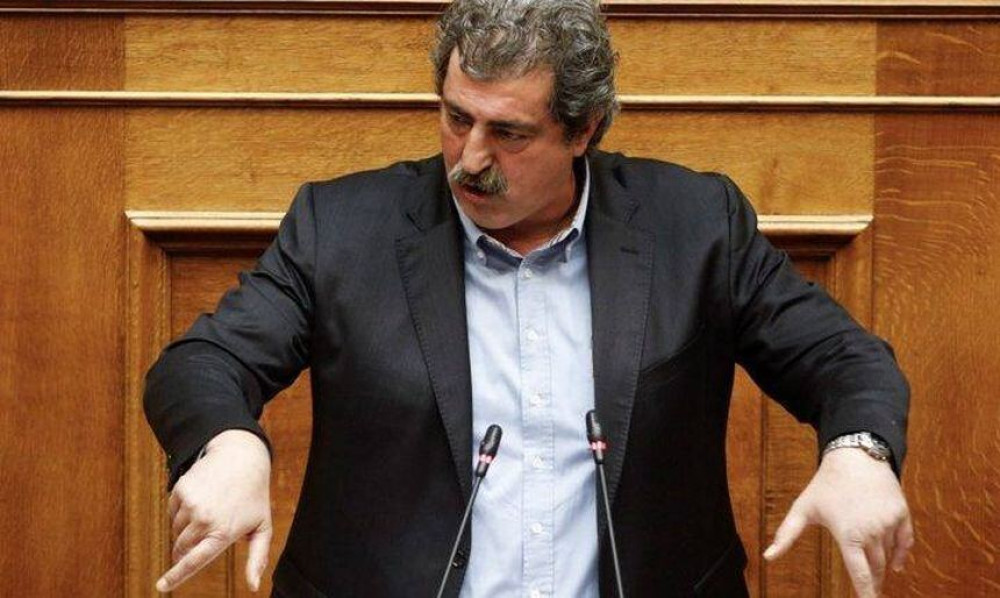 Κατ’εξαίρεση αντιμετώπιση ασθενή απαιτεί ο Πολάκης και απειλεί: «Τη βάψατε»