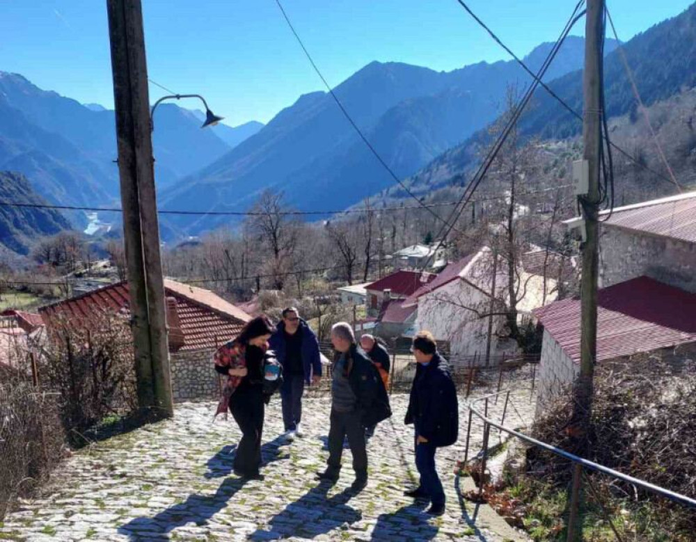 Ο κορωνοϊός καλπάζει και ο Τσίπρας την είδε τουρίστας διαρκείας!