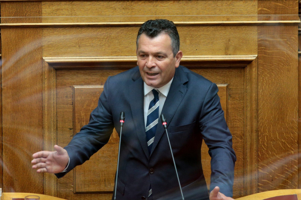 Ο Μπουκώρος τα έκανε… ταληράκια στον Σκανδαλίδη