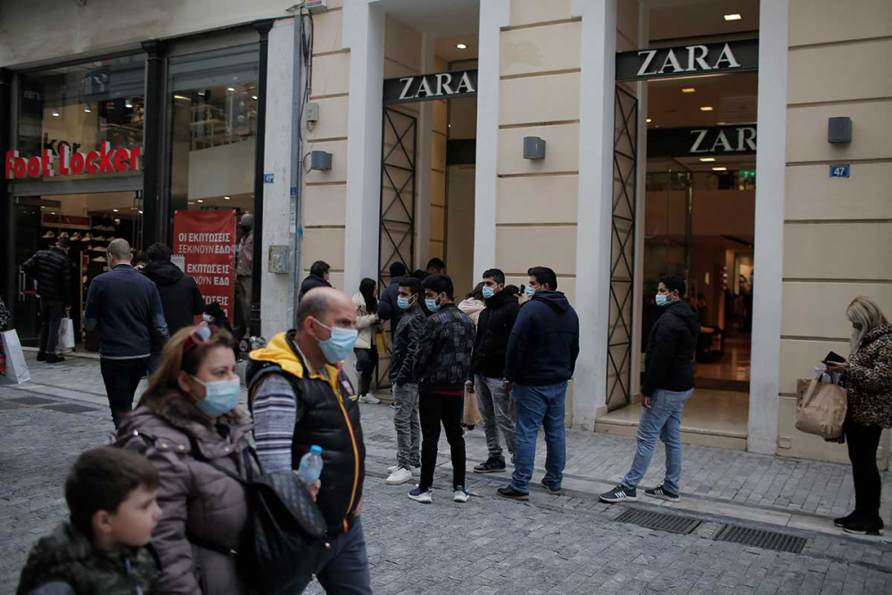 “Ανεμβολίαστοι” από σήμερα όσοι δεν έχουν κάνει την τρίτη δόση