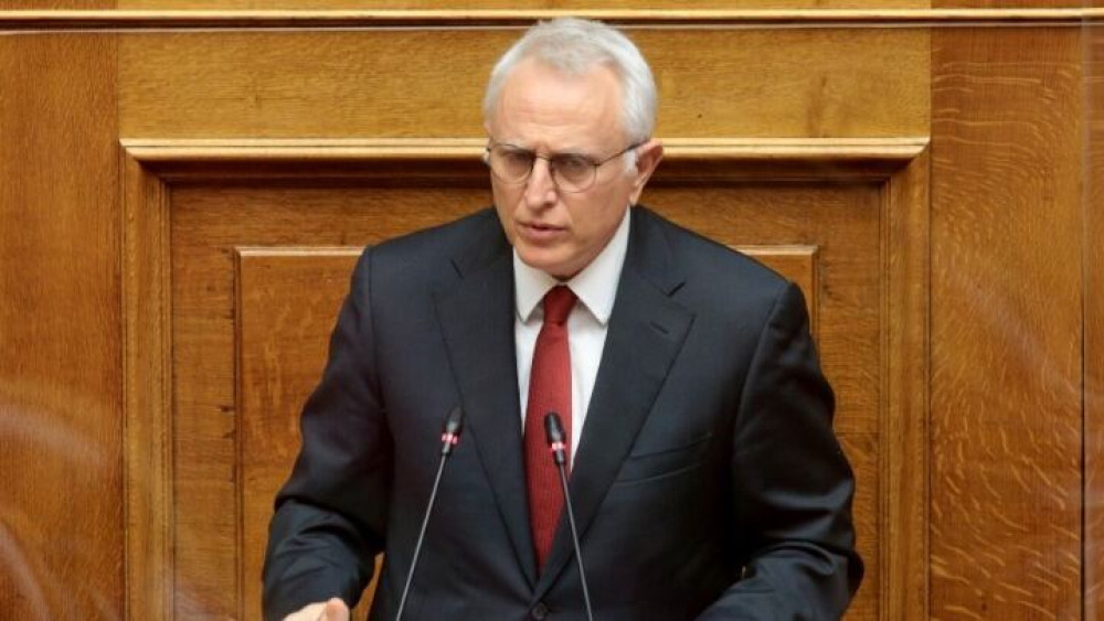 Ec Stevi: ένα τρολ σε γλέντια και τα fake news για τον Ραγκούση