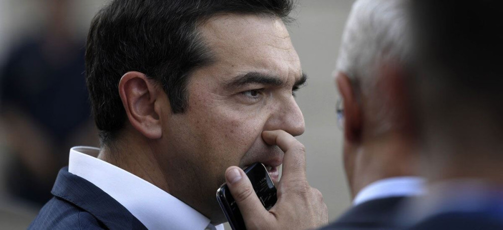 Ανάλυση: Γιατί η “γαλοπούλα” κατέθεσε πρόταση μομφής