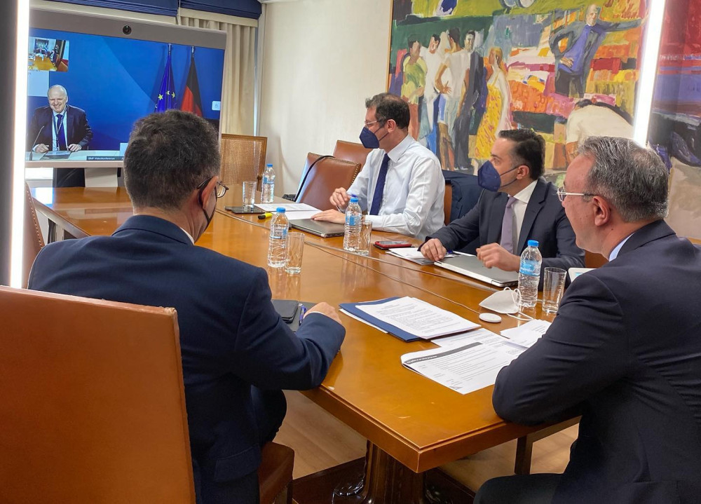 “Παραγωγική” ανταλλαγή απόψεων Σταϊκούρα – Λίντνερ για την “εντυπωσιακή οικονομική ανάκαμψη” της Ελλάδας