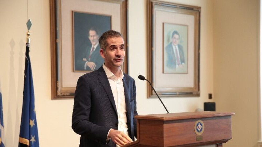 Ο Μπακογιάννης παρουσιάζει τις συμβάσεις της «Διπλής Ανάπλασης»