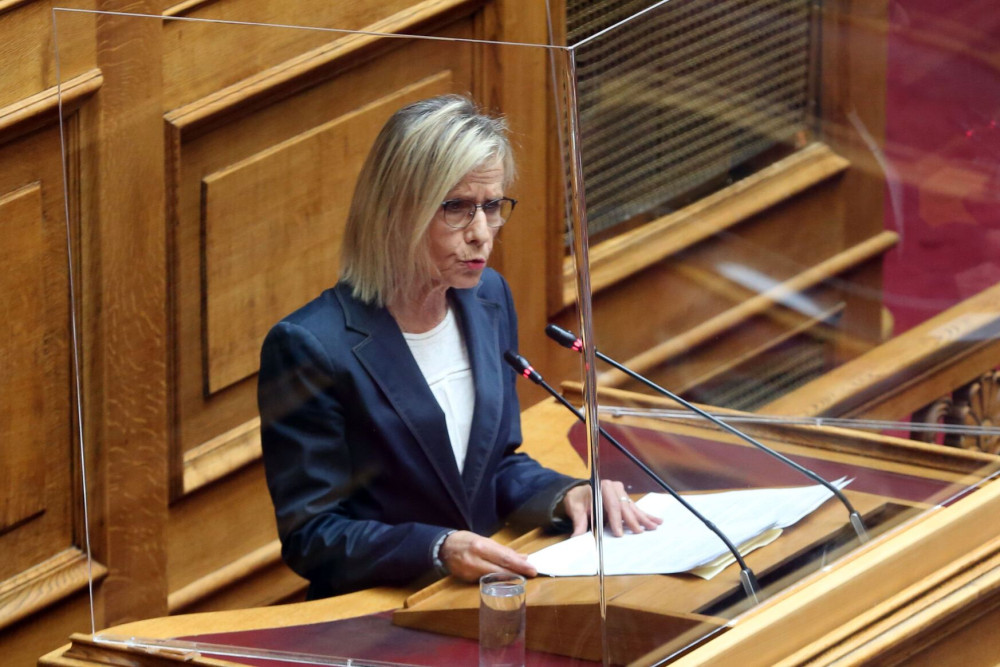 Τυμβωρυχία στη Βουλή από την Πούλου του ΣΥΡΙΖΑ – Οξύτατη αντίδραση Πλεύρη