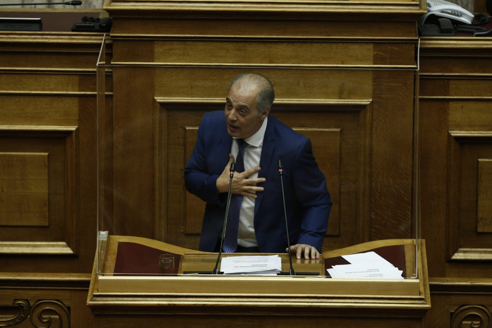 Χαίρεται που προκαλεί… θλίψη ο Βελόπουλος