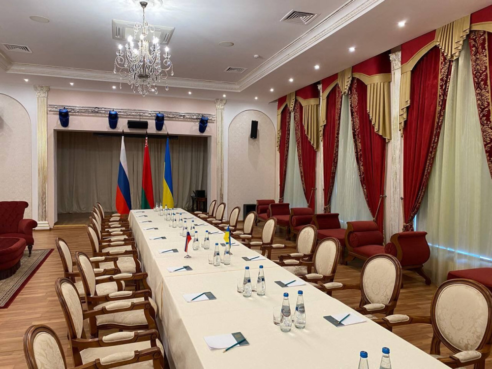 Εισβολή στην Ουκρανία: Ξεκίνησαν οι συνομιλίες στη Λευκορωσία-“Άμεση” εκεχειρία αξιώνει το Κίεβο