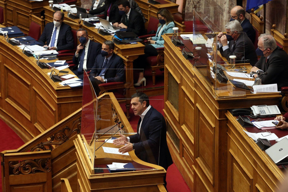 Συντριπτική ήττα του «φοβισμένου» Τσίπρα στη Βουλή