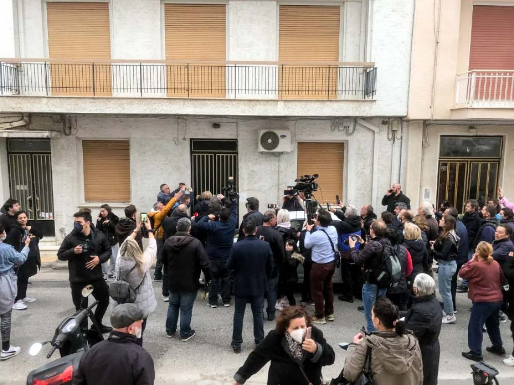 Νίκος Γ. Σακελλαρόπουλος: Οι τηλεοπτικοί Πουαρώ & ο όχλος των δικαστών της κλειδαρότρυπας