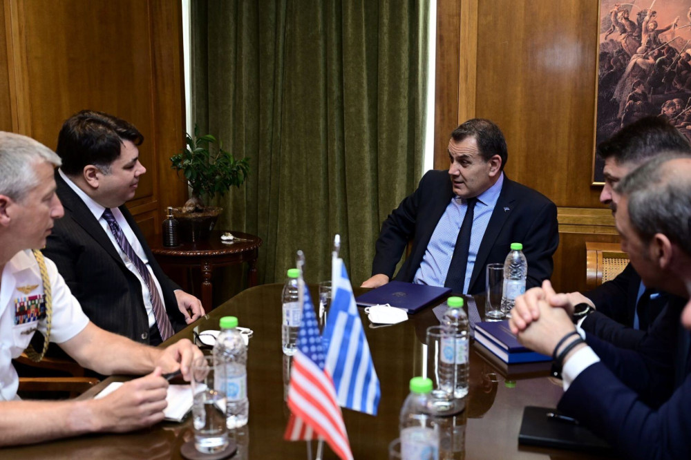 Σε εγκάρδιο κλίμα η συνάντηση Παναγιωτόπουλου – Τσούνη