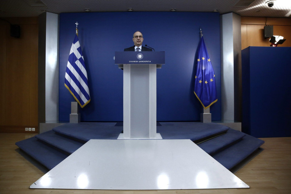 Εμπρός… πίσω στο 2015 ο Τσίπρας – Οικονόμου: «Επικίνδυνος!»