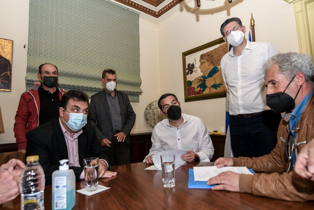 ΣΥΡΙΖΑ: Πλέρια δημοκρατία -Εκλογή αρχηγού με έναν υποψήφιο!